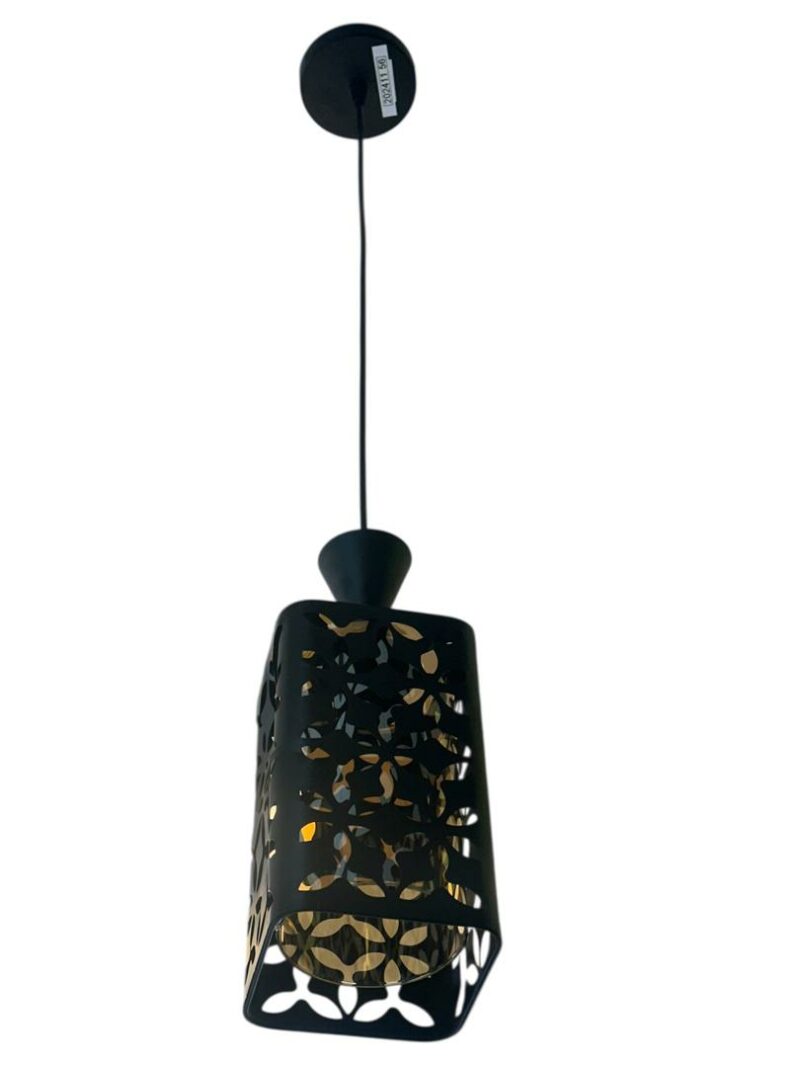 Suspension décorative orientale noire – Motifs ajourés & lumière d’ambiance