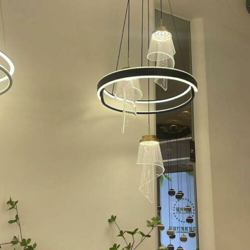 Suspension LED design noire – Anneau circulaire avec pampilles transparentes